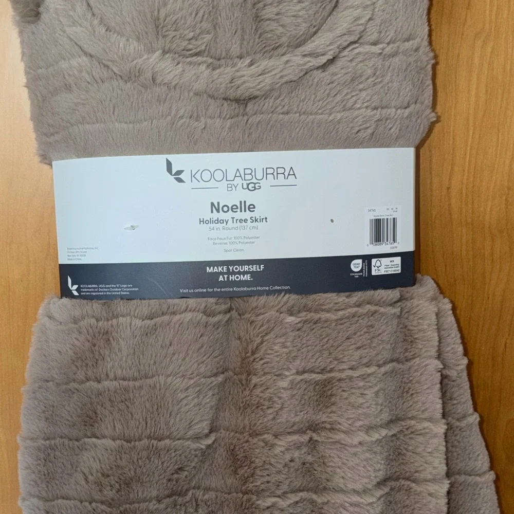 Koolaburra by UGG, Noelle Holiday Tree Skirt, 54” Round MSRP $70